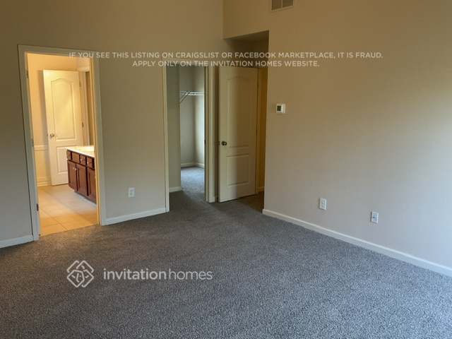 Building Photo - 3600 Brookhollow Dr