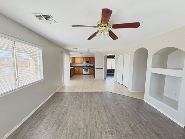 Building Photo - 4BR / 2.5BA Home with Expansive Lot – 2-Car Garage, Community Pools & Golf