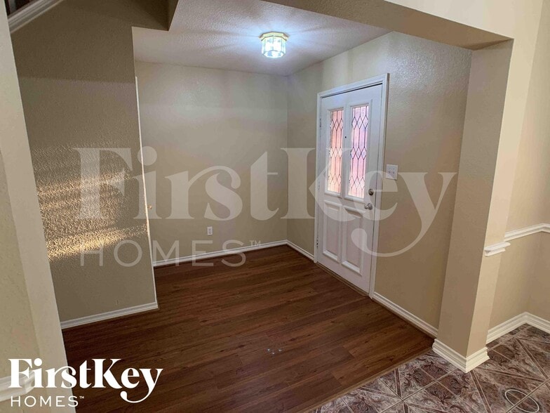 Building Photo - 9342 Bowmore Ct