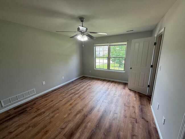 Building Photo - 1432 Bodie Dr