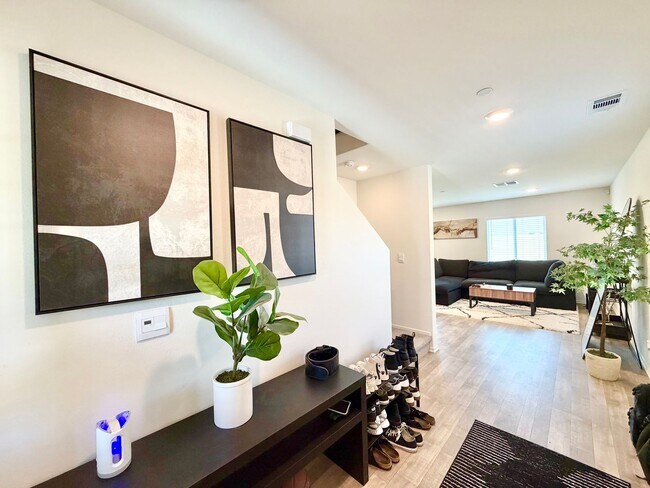Building Photo - 30607 Cyclone Ave