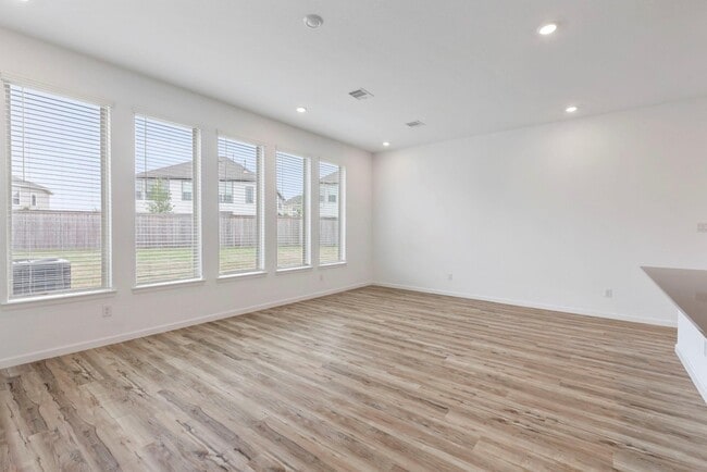 Building Photo - 21118 Rio San Jose Ct