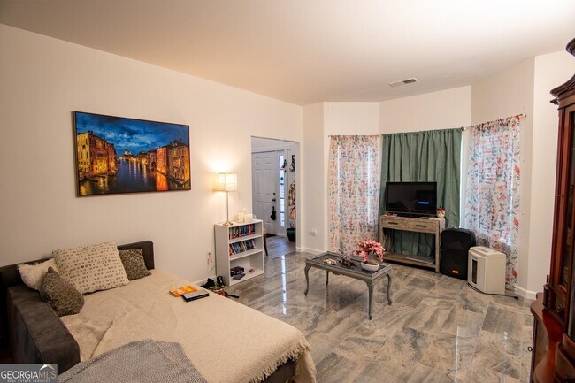 Building Photo - 1582 Ewing Farm Dr