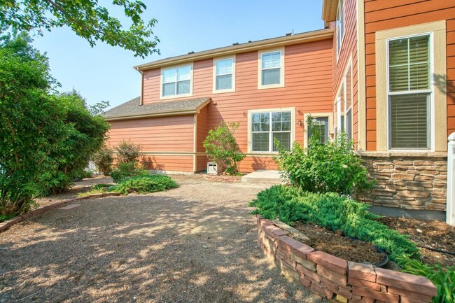 Building Photo - 2370 Windmill Dr