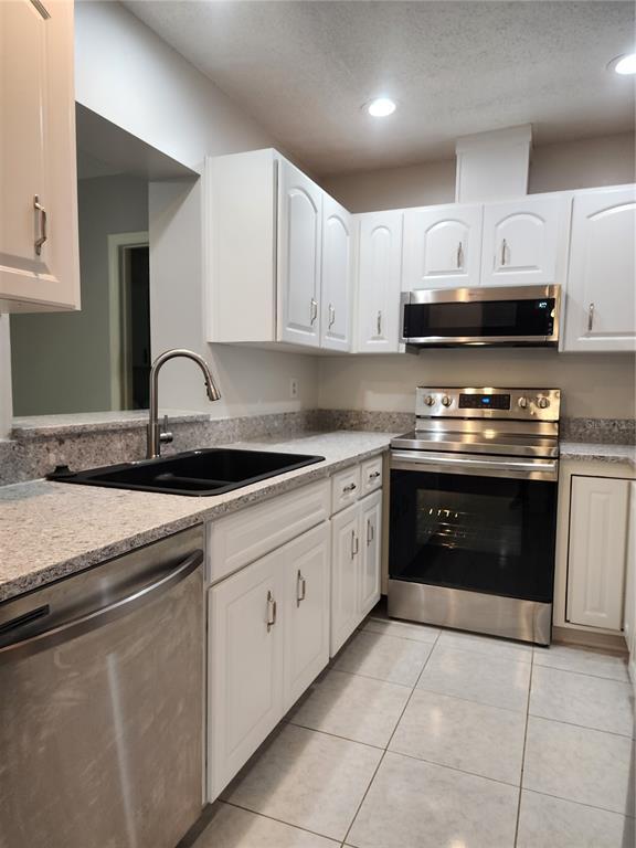 Building Photo - 1102 Halton Ct