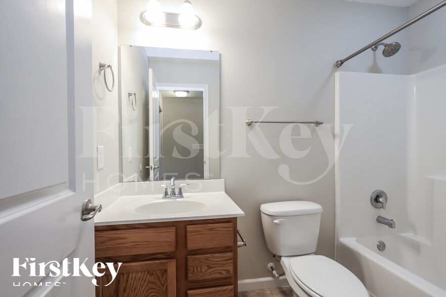 Building Photo - 8305 Wheatfield Dr