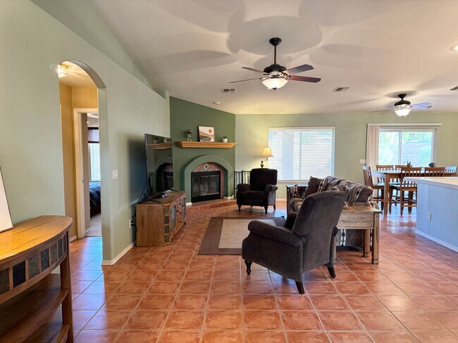 Building Photo - Spacious 3-Bedroom Home with RV Parking & Boat-Deep Garage