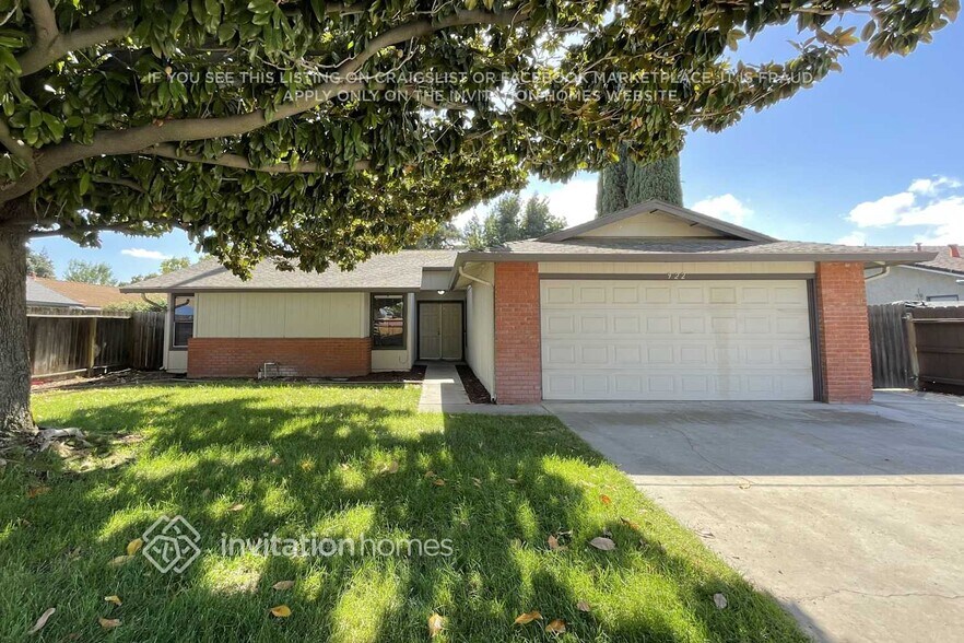 Primary Photo - 922 Cypress St