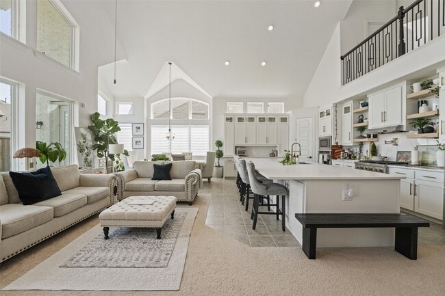 Building Photo - 2820 Shadybrook Dr