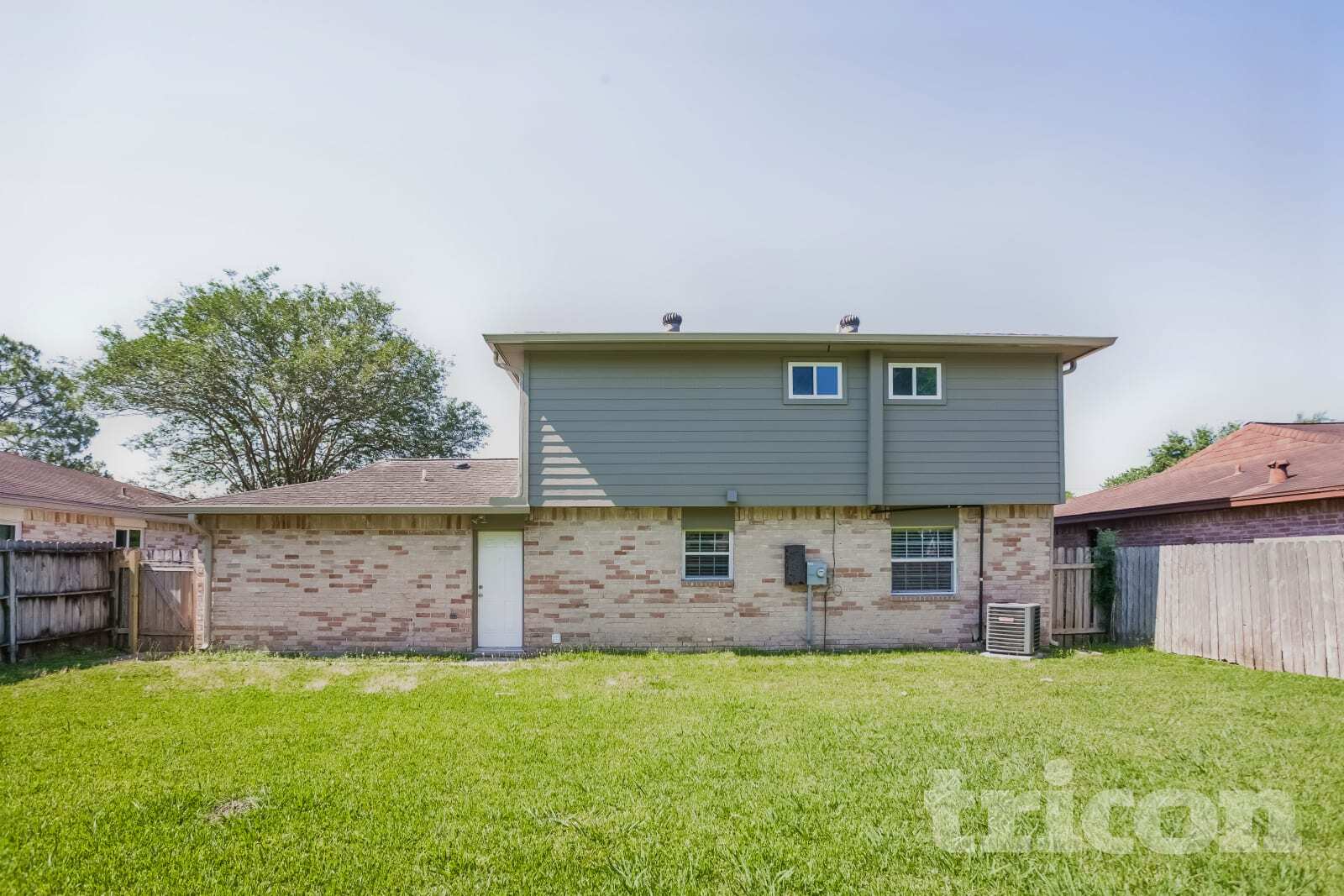 Building Photo - 6128 Silver Leaf Dr