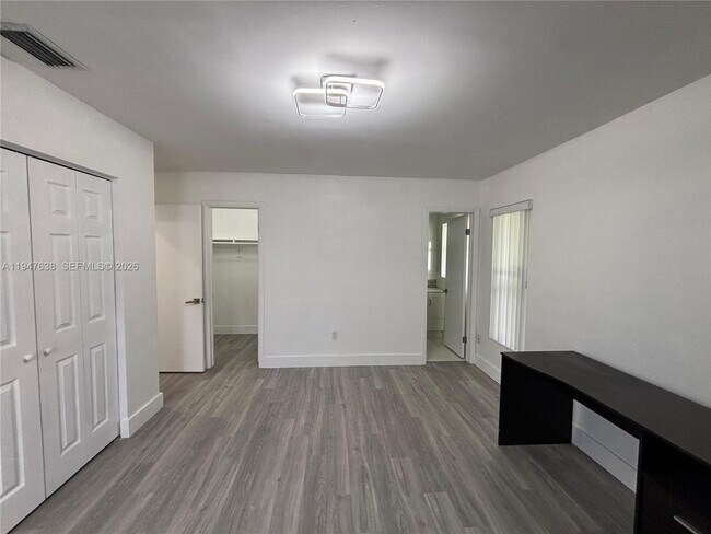 Building Photo - 11105 SW 156th Terrace