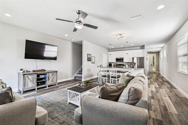 Building Photo - 3902 W Everett Ave