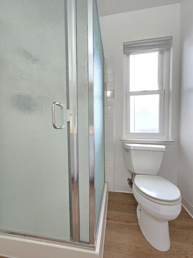 Building Photo - Henderson