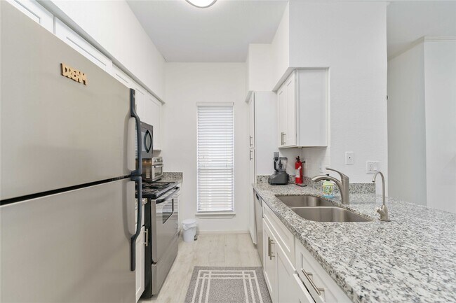 Building Photo - 710 Bering Dr