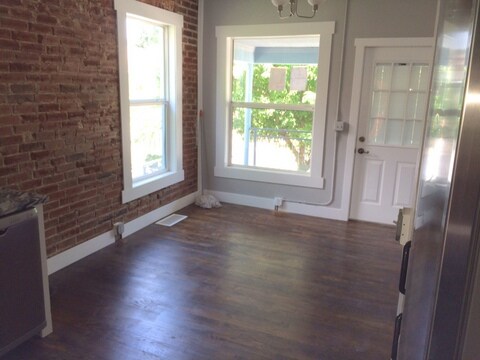 Building Photo - 529 Cherokee St