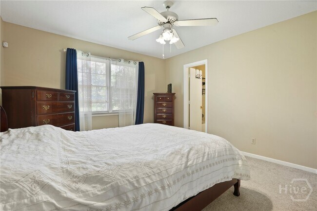 Building Photo - 204 Pine Grove Dr