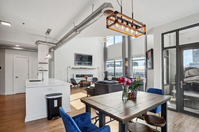 Building Photo - Atlantic Station Luxury