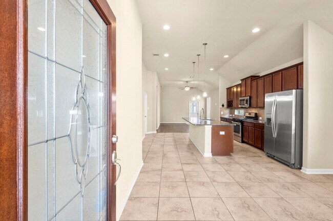 Building Photo - 3835 Raintree Village Dr