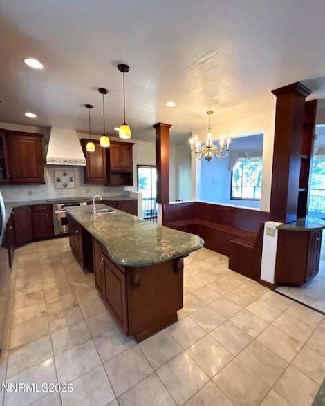 Building Photo - 2795 Lakeridge Terrace W