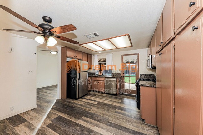 Building Photo - 12365 Marquette Ct