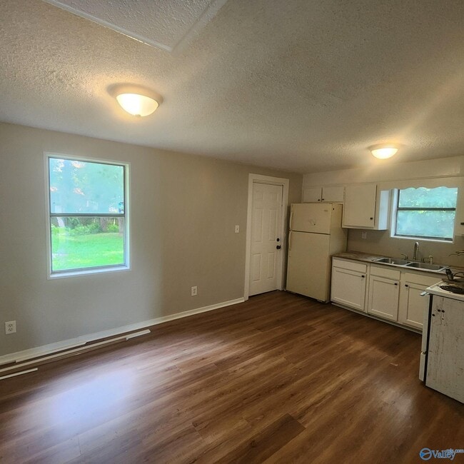 Building Photo - 3706 Wilbanks Dr