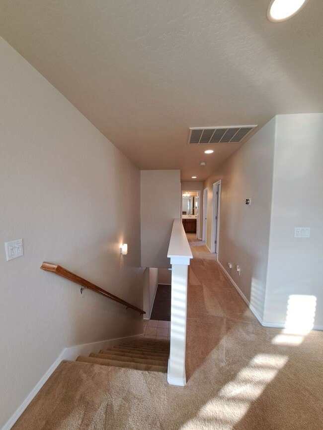 Building Photo - Spacious 2-Story Fresno Home with Bonus Room!