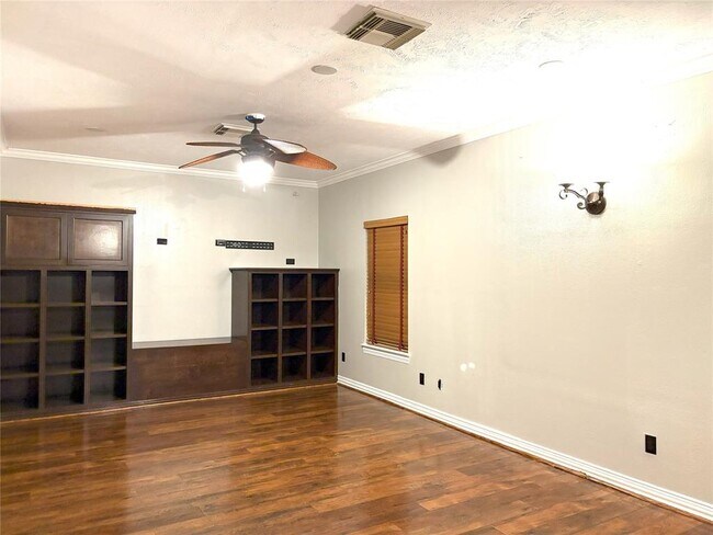 Building Photo - 7710 Misty Fern Ct