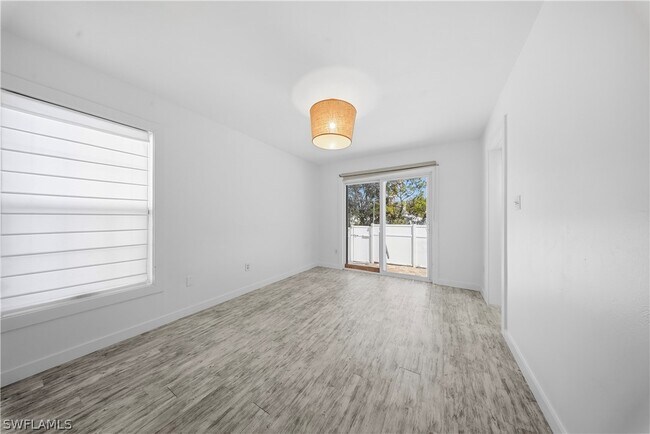 Building Photo - 286 Leawood Cir