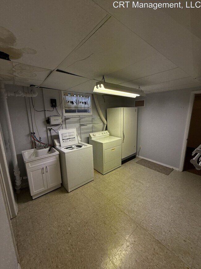 Building Photo - Beautiful 3 Bed 2.5 Single Family Home in ...