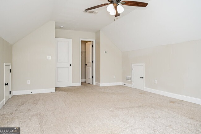 Building Photo - 320 Woodland Ridge Cir