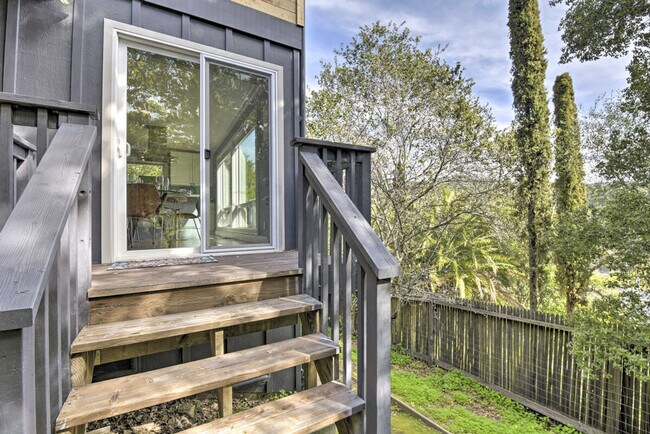 Building Photo - 120 Coleman Dr
