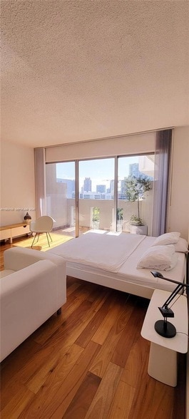 Building Photo - 800 West Ave