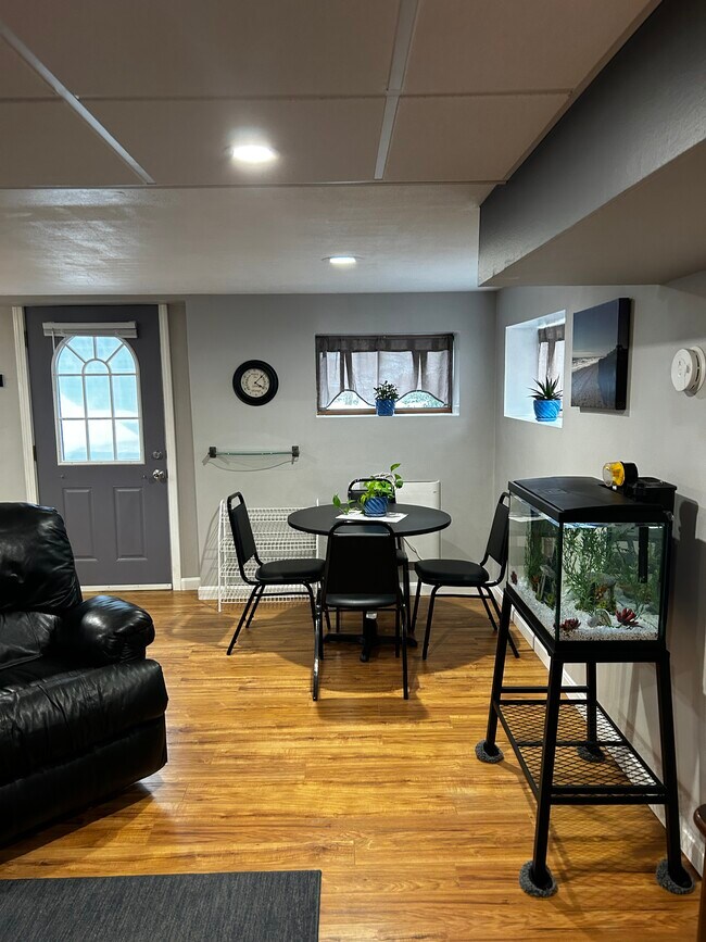 Building Photo - 195 Melendy Rd