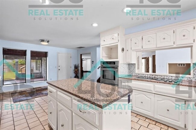 Building Photo - AMAZING FIND IN MWC