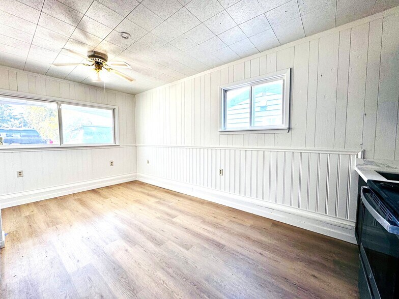 Building Photo - 25818 19th Ave S