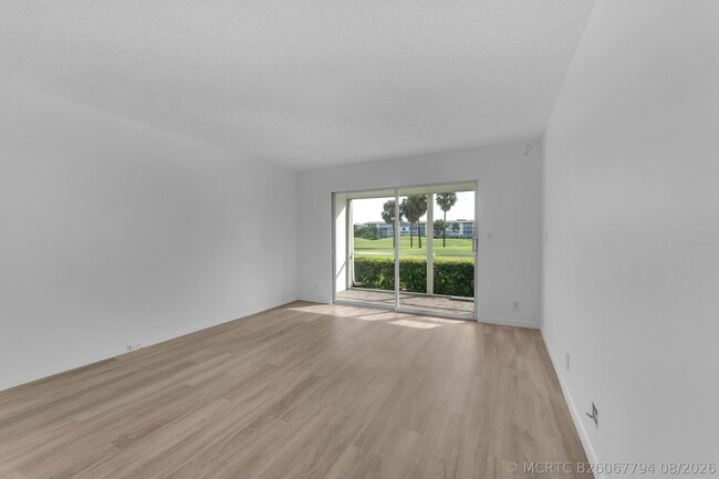 Building Photo - 3003 Portofino Isle