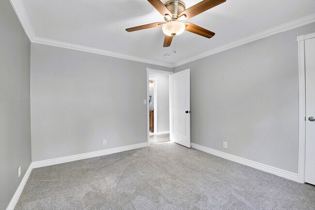 Building Photo - 6554 High Cir