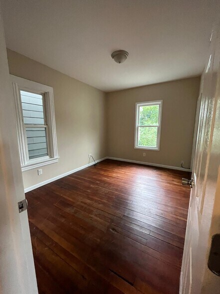 Another view of bedroom 1 - 82 N Hamilton St