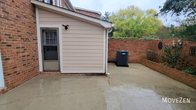 Building Photo - 6733 Constitution Ln