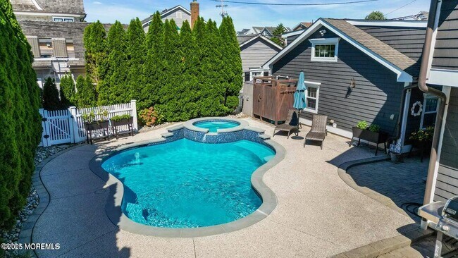 Building Photo - 101 Neptune Pl