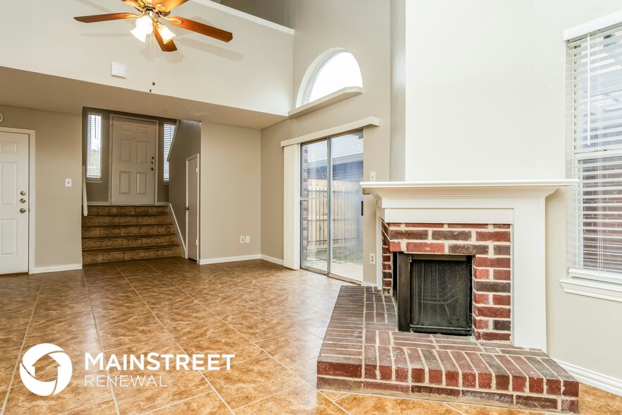 Building Photo - 6821 Driffield Cir W