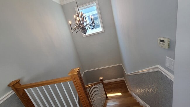 Building Photo - Updated top of the line Edwardian House in...