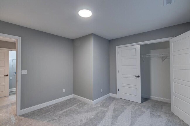 Building Photo - 187 Westwoods Dr