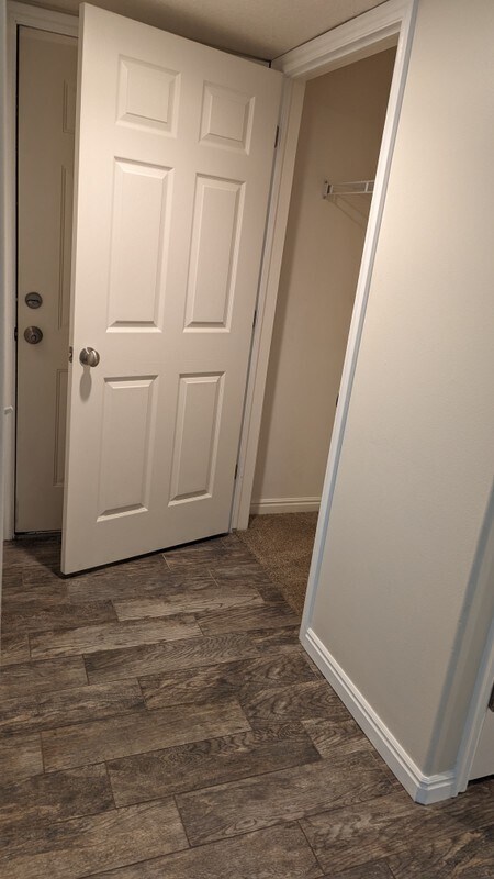 Building Photo - 3181 Alsace Way