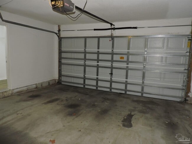 Building Photo - 278 S 61st Ave