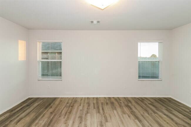 Building Photo - 24327 Bella Carolina Ct