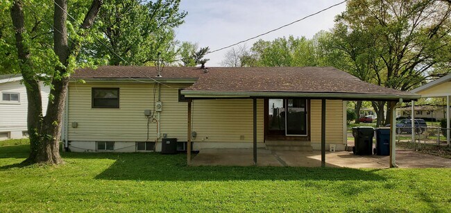 Building Photo - 295 Dashwood Dr