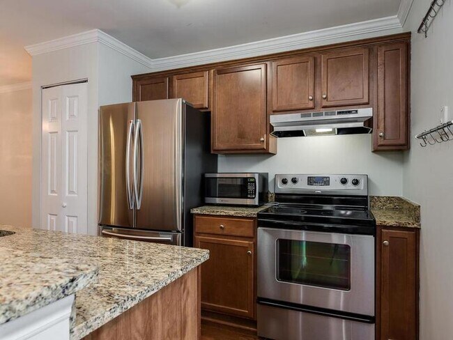 Building Photo - 424 Mather Green Ave