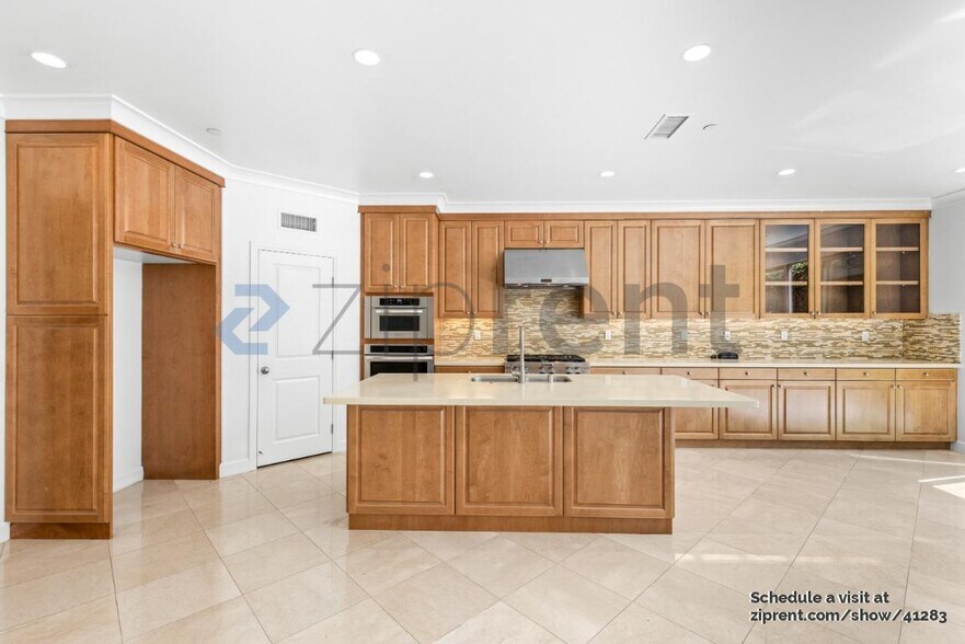 Building Photo - 114 Fairhaven