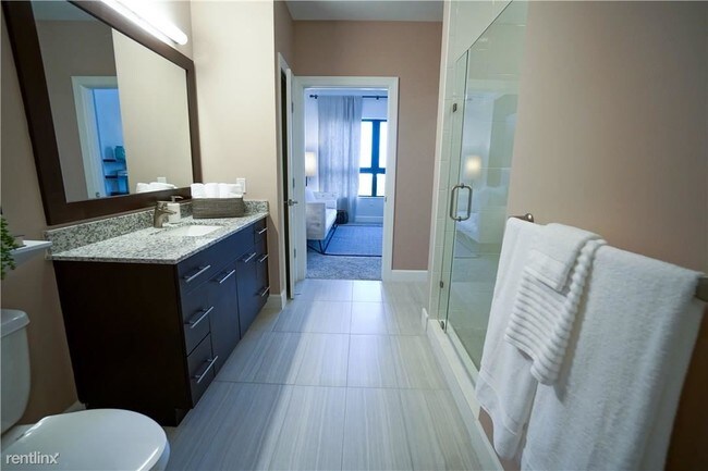 Building Photo - 8050 SW 72nd Ave